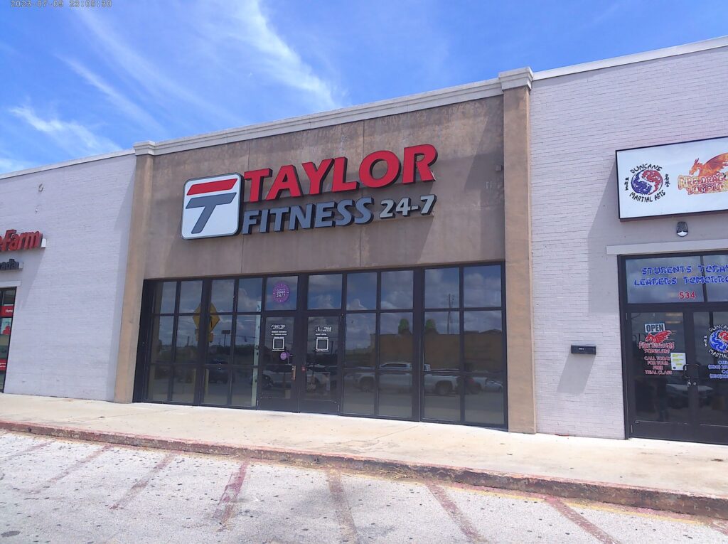 Inside Taylor Fitness Floresville