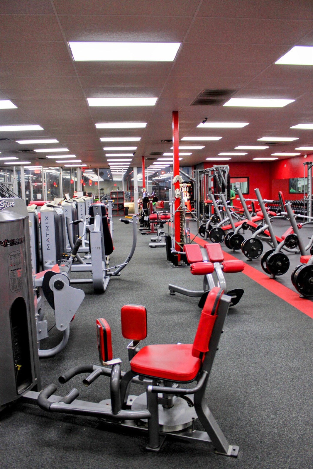 Inside Taylor Fitness Palestine