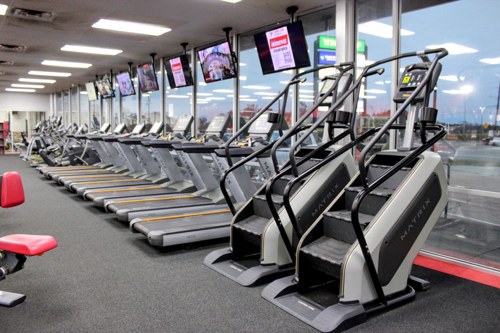 Inside Taylor Fitness Palestine